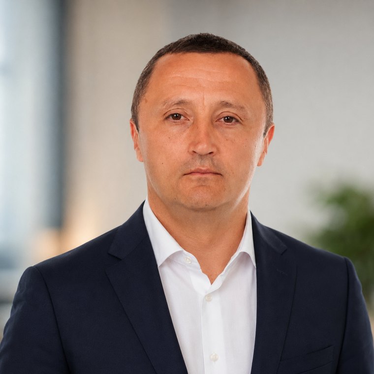 Олександр Поклад — адвокат, засновник адвокатського бюро «Олександр Поклад та Партнери», Київ